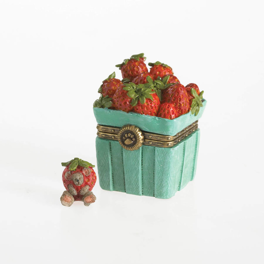 Sweetie's Strawberry Basket with Berry McNibble