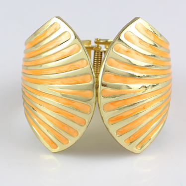 Shell Hinged Bracelet